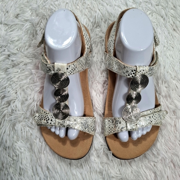 Vionic Wide Silver Snake Farra II Disc Trim T Strap Sandals Adjustable Size 8 - Picture 2 of 9
